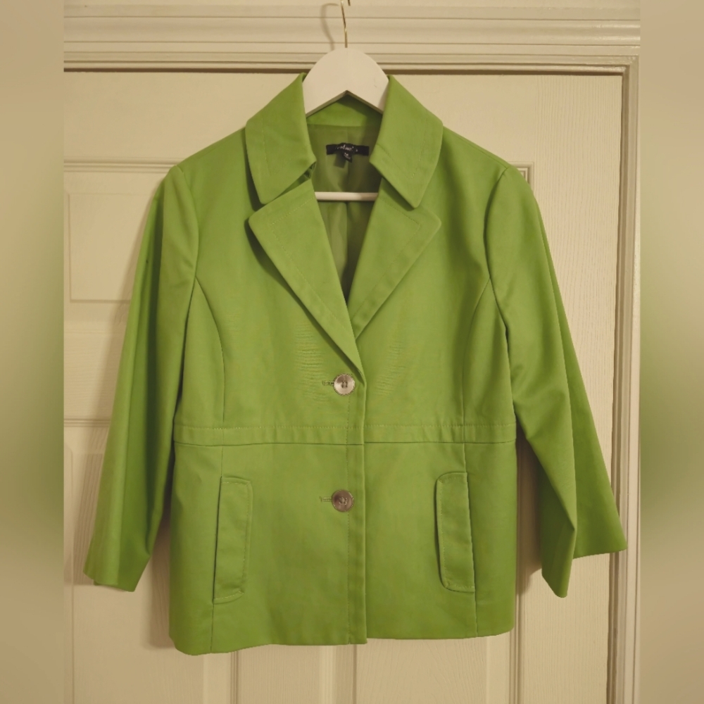 Rafaella Women's green button front short jacket size medium